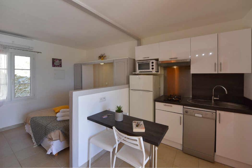 Residence Arinella Farinole Buitenkant foto